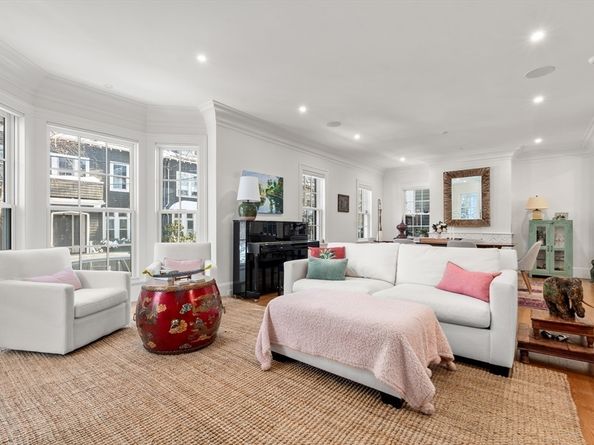 11 Hilliard 1, Cambridge MA 02138