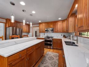 2 Gina Way, Boxford MA 01921