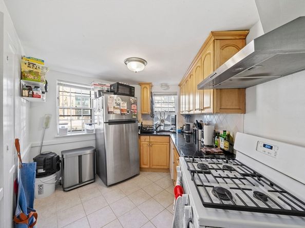 6 Garden Ct 5, Cambridge MA 02138