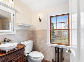 440 Wolcott St, Newton MA 02466