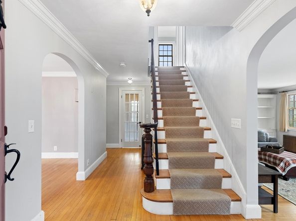 440 Wolcott St, Newton MA 02466