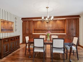 38 Oakland St, Medway MA 02053