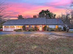 38 Oakland St, Medway MA 02053