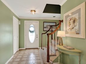 38 Oakland St, Medway MA 02053