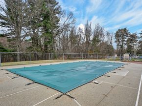38 Oakland St, Medway MA 02053
