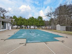 38 Oakland St, Medway MA 02053