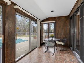 38 Oakland St, Medway MA 02053