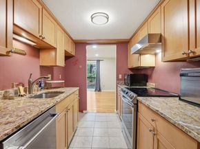 111 Brigham St 19A, Hudson MA 01749