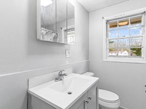 529 Howard St, Brockton MA 02302