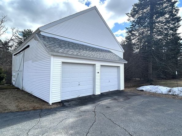 1386 Pleasant Street, Athol MA 01331