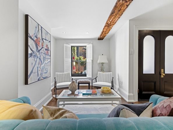 22 Joy St, Boston MA 02114