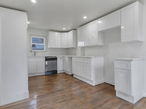 25 Tremont St, Brockton MA 02301