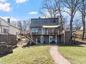 469 Lake Ave, Worcester MA 01604