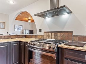 469 Lake Ave, Worcester MA 01604