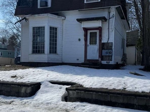 21 Park St, Athol MA 01331