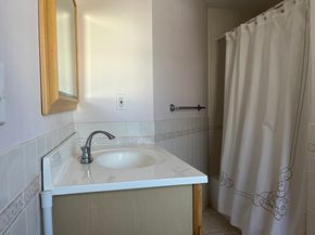 10 George St, Shrewsbury MA 01545