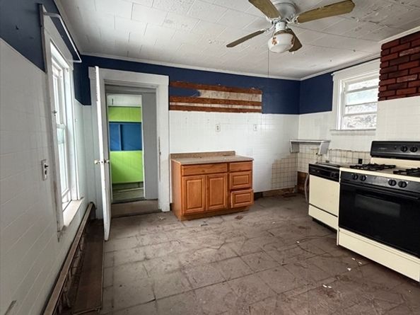 10 Glover Ct, Boston MA 02127