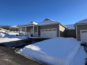 61 Spring Hill Dr 61, Uxbridge MA 01569