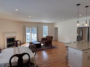 61 Spring Hill Dr 61, Uxbridge MA 01569