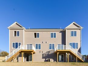 76 Pouts Ln 76, Uxbridge MA 01569