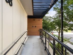 68 Los Angeles 306, Newton MA 02458