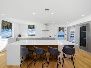 7 Whipple Rd, Lexington MA 02420