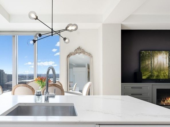 135 Seaport Blvd 1806, Boston MA 02210