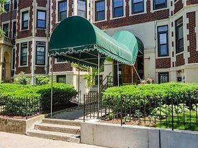 378 Riverway 3, Boston MA 02115