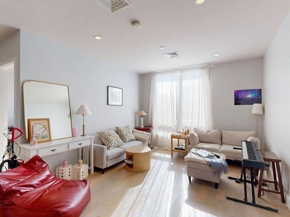 50 Symphony Rd 402, Boston MA 02115