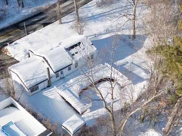 360 Marshall St, Tewksbury MA 01876
