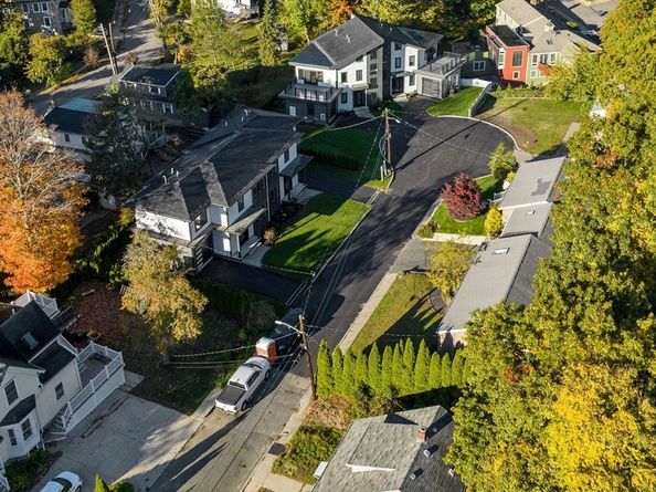 18 Josselyn Pl 18, Newton MA 02461