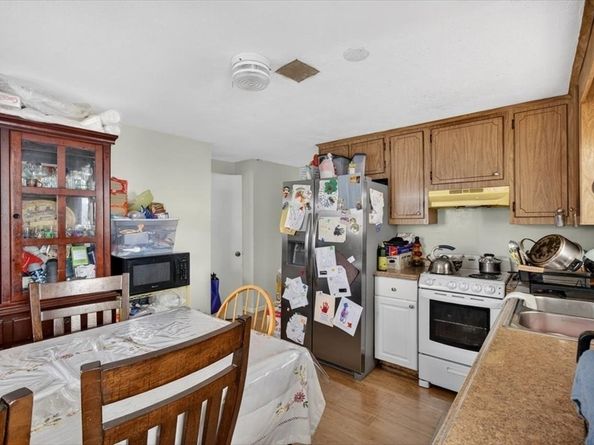 596 Ash St, Brockton MA 02301