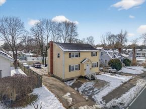 596 Ash St, Brockton MA 02301