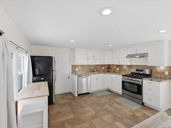 5 Alpine St, Rockland MA 02370