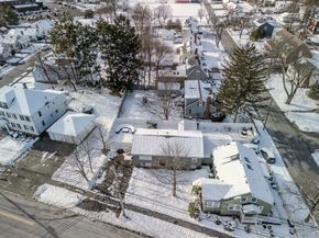 219 Waverly Rd 219, North Andover MA 01845