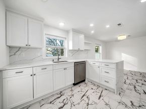 219 Waverly Rd 219, North Andover MA 01845