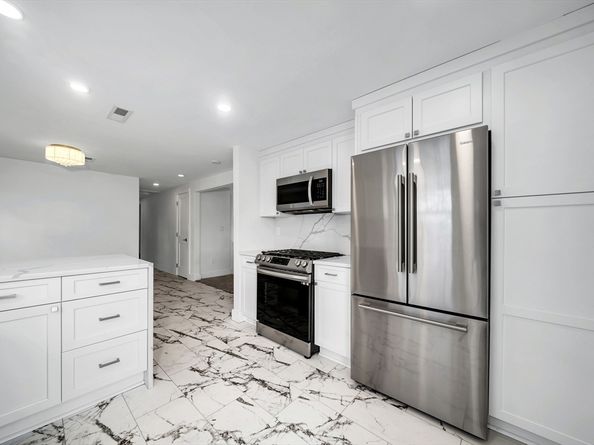 219 Waverly Rd 219, North Andover MA 01845