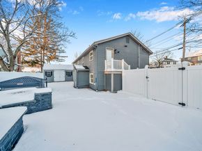 219 Waverly Rd 219, North Andover MA 01845