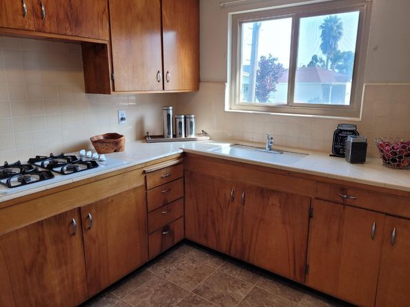 297 N San Anselmo Avenue, San Bruno CA 94066
