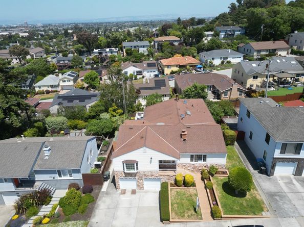 3709 Kenwood Avenue, San Mateo CA 94403