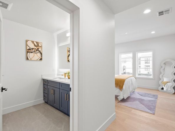 560 El Camino Real 204, San Carlos CA 94070