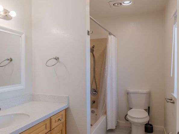3206 Admiralty Lane, Foster City CA 94404