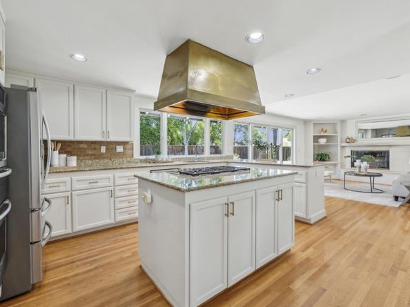 20717 Meadow Oak Road, Saratoga CA 95070