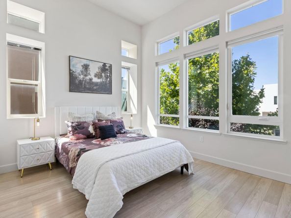 178 Llano De Los Robles Avenue, San Jose CA 95136