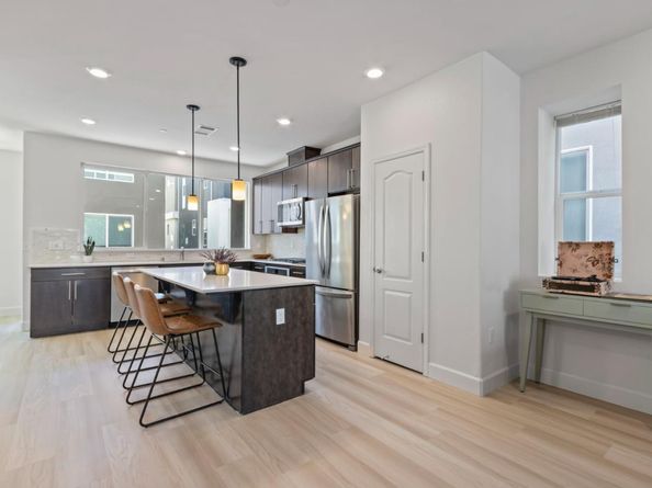 178 Llano De Los Robles Avenue, San Jose CA 95136