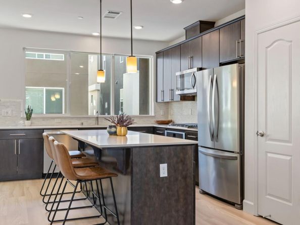 178 Llano De Los Robles Avenue, San Jose CA 95136