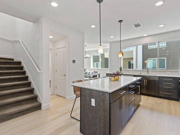 178 Llano De Los Robles Avenue, San Jose CA 95136