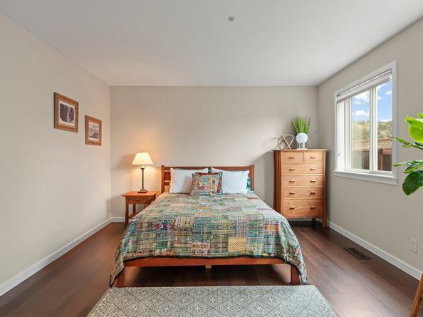 350 6th Avenue, Half Moon Bay CA 94019
