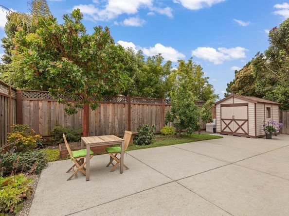 350 6th Avenue, Half Moon Bay CA 94019