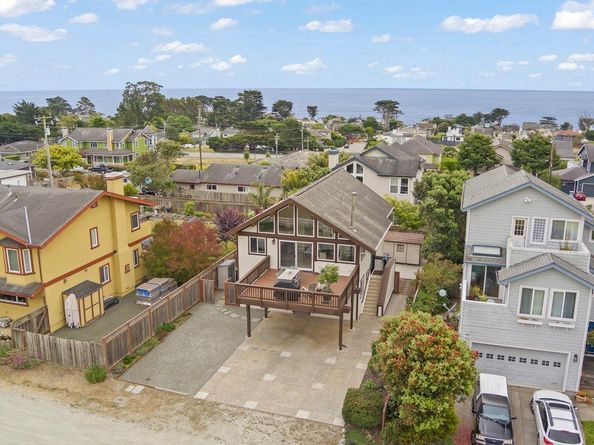 350 6th Avenue, Half Moon Bay CA 94019